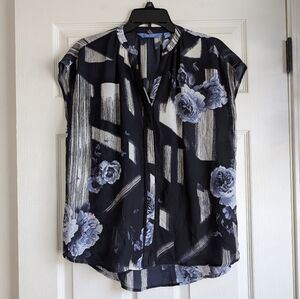 Simply Vera, Vera Wang Black and Blue Floral Cap Sleeve Blouse PM